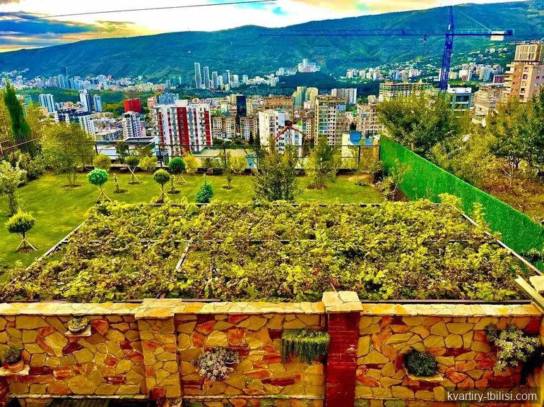 11-bedroom House for sale in Lisi, Tbilisi, 450 sqm — 850 000 USD | Tbilisi Homes