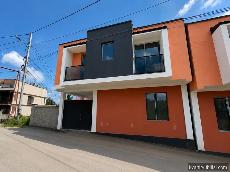 იყიდება 5 ოთახიანი სახლი ლისზე, 170 მ² — 210 000 USD | Tbilisi Homes