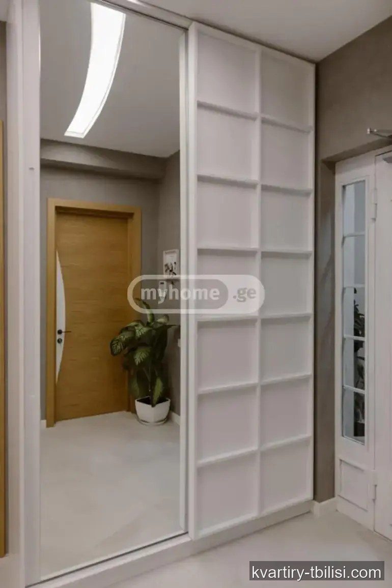 იყიდება 9 ოთახიანი სახლი ლისზე, 1100 მ² — 610 000 USD | Tbilisi Homes