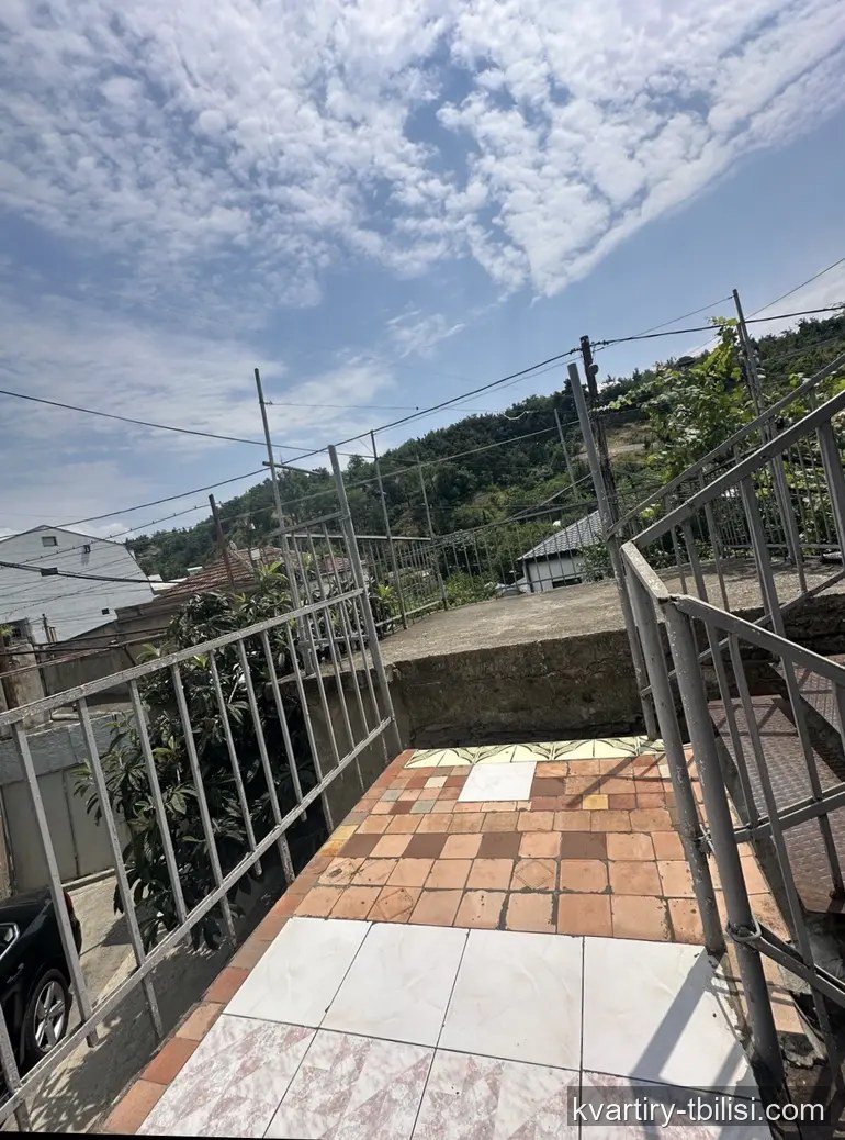 5-bedroom apartment