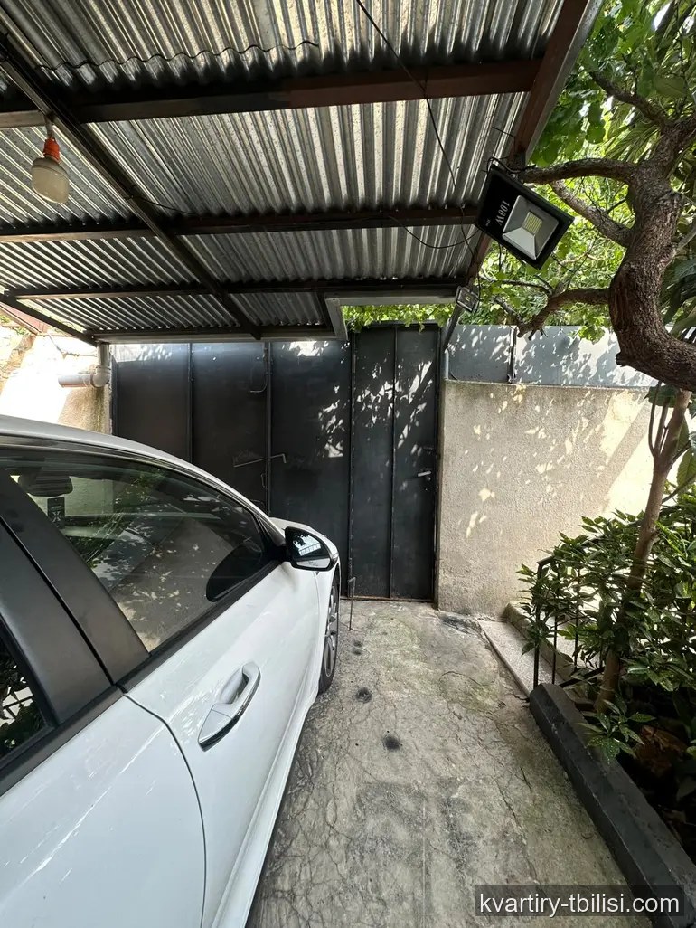 7-комнатный дом на Лоткина — 150 000 USD | Tbilisi Homes