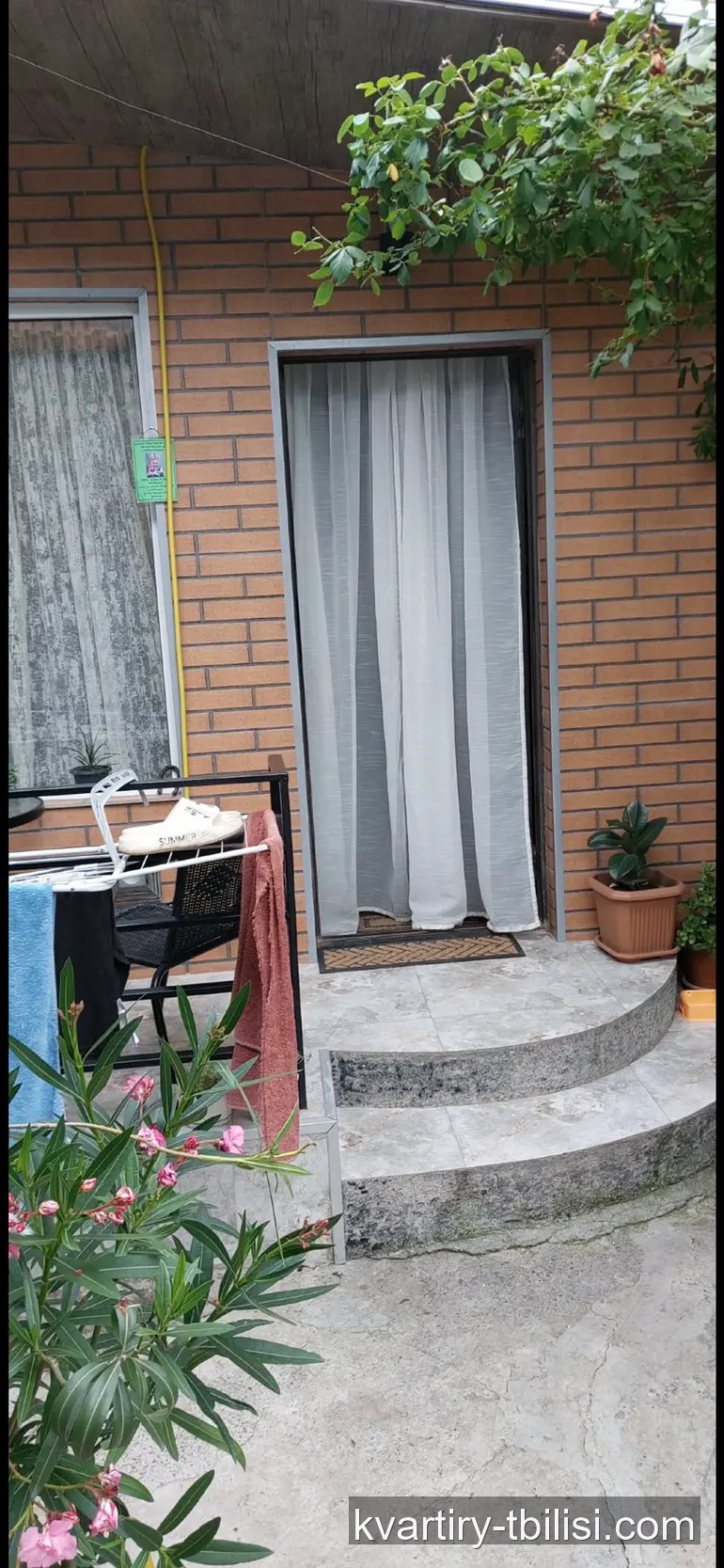 იყიდება 9 ოთახიანი სახლი ლოტკინზე, 170 მ² — 150 000 USD | Tbilisi Homes