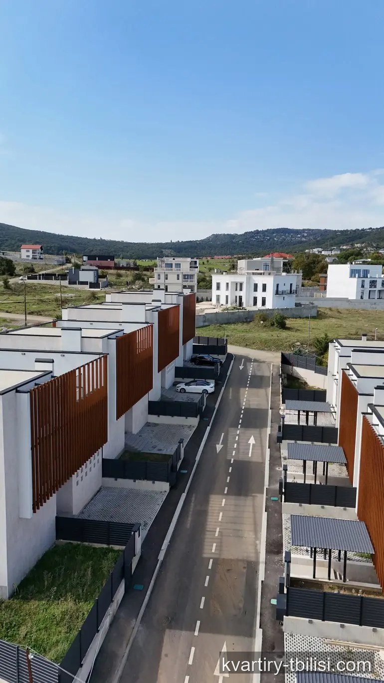 11-комнатный дом на Мтацминде — 308 000 USD | Tbilisi Homes