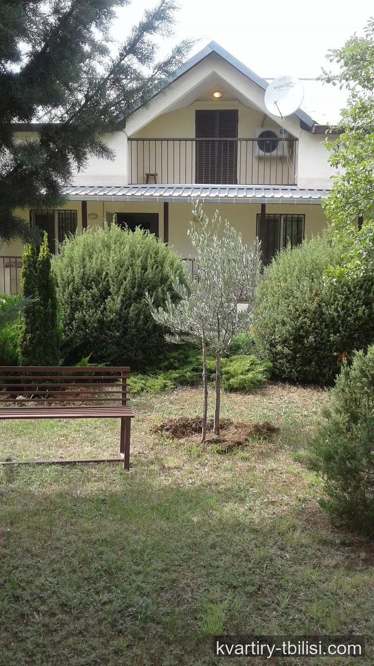 იყიდება 4 ოთახიანი სახლი მთაწმინდაზე, 220 მ² — 450 000 USD | Tbilisi Homes