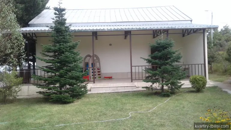 იყიდება 4 ოთახიანი სახლი მთაწმინდაზე, 220 მ² — 450 000 USD | Tbilisi Homes