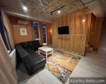 5-комнатный дом на Мтацминде — 400 000 USD | Tbilisi Homes