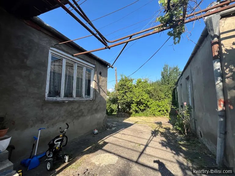 იყიდება 8 ოთახიანი სახლი მთაწმინდაზე, 1900 მ² — 665 000 USD | Tbilisi Homes