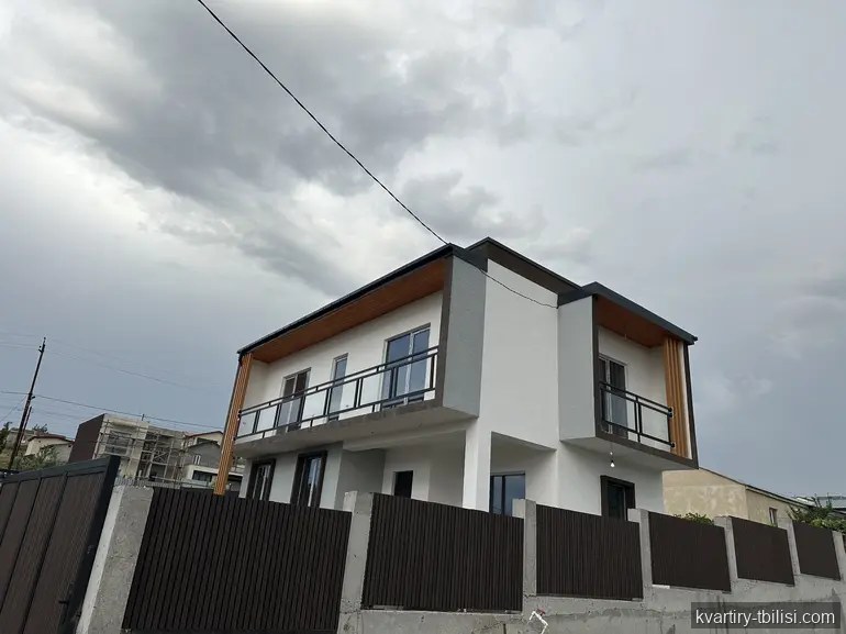იყიდება 8 ოთახიანი სახლი მუხიანში, 175 მ² — 185 000 USD | Tbilisi Homes
