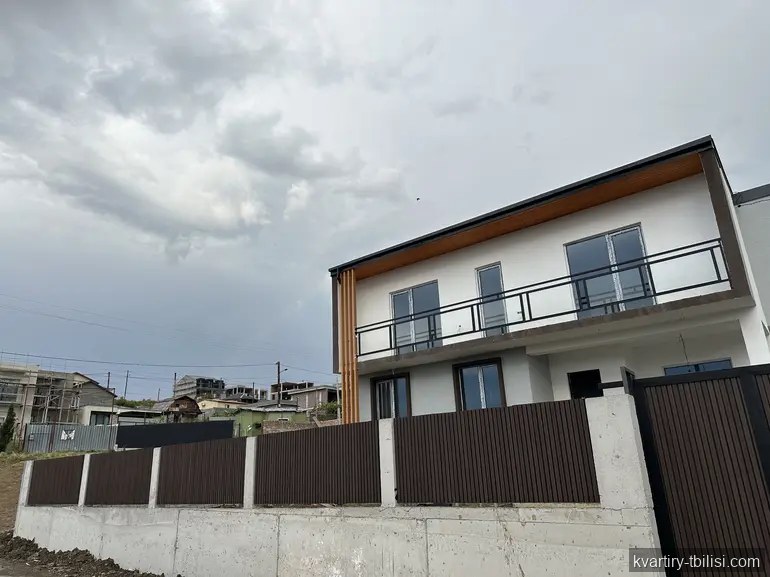 იყიდება 8 ოთახიანი სახლი მუხიანში, 175 მ² — 185 000 USD | Tbilisi Homes