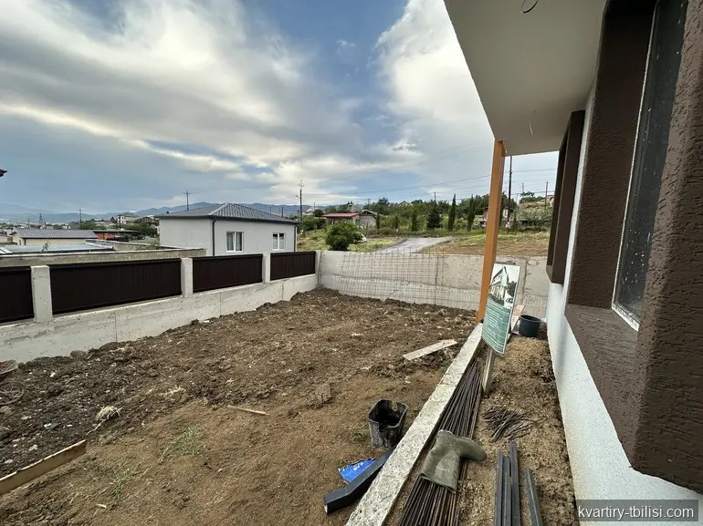 იყიდება 8 ოთახიანი სახლი მუხიანში, 175 მ² — 185 000 USD | Tbilisi Homes
