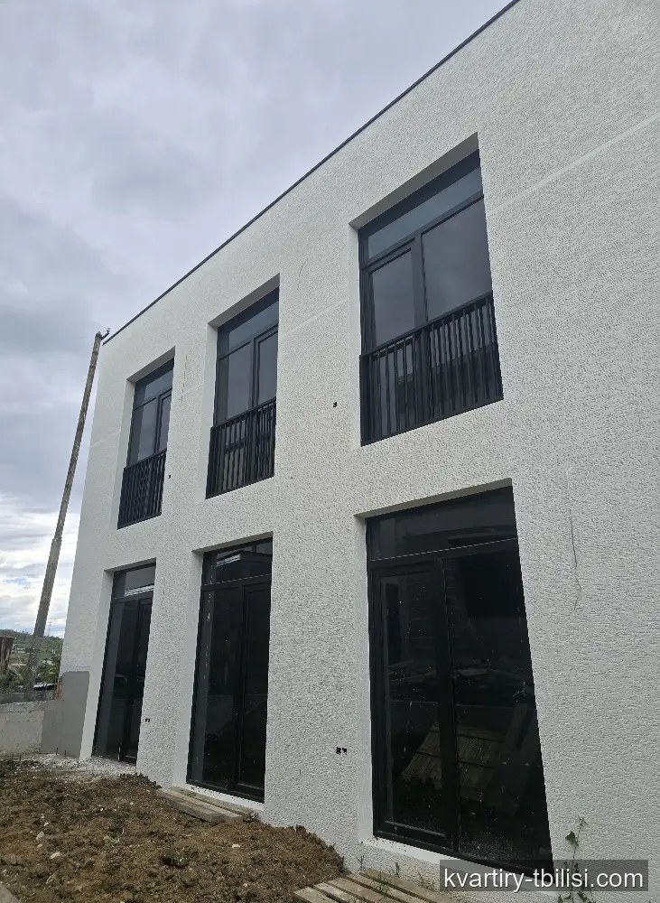 9-bedroom House for sale in Mukhiani, Tbilisi, 250 sqm — 210 000 USD | Tbilisi Homes