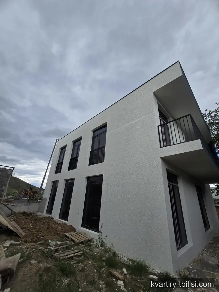 9-bedroom House for sale in Mukhiani, Tbilisi, 250 sqm — 210 000 USD | Tbilisi Homes