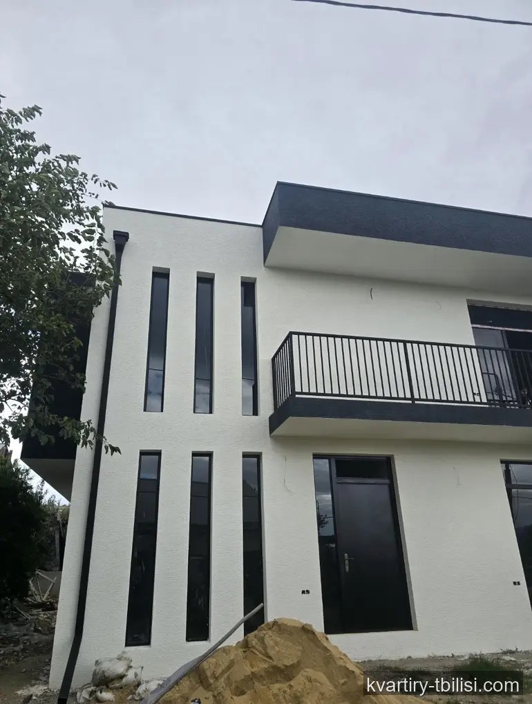 9-bedroom House for sale in Mukhiani, Tbilisi, 250 sqm — 210 000 USD | Tbilisi Homes