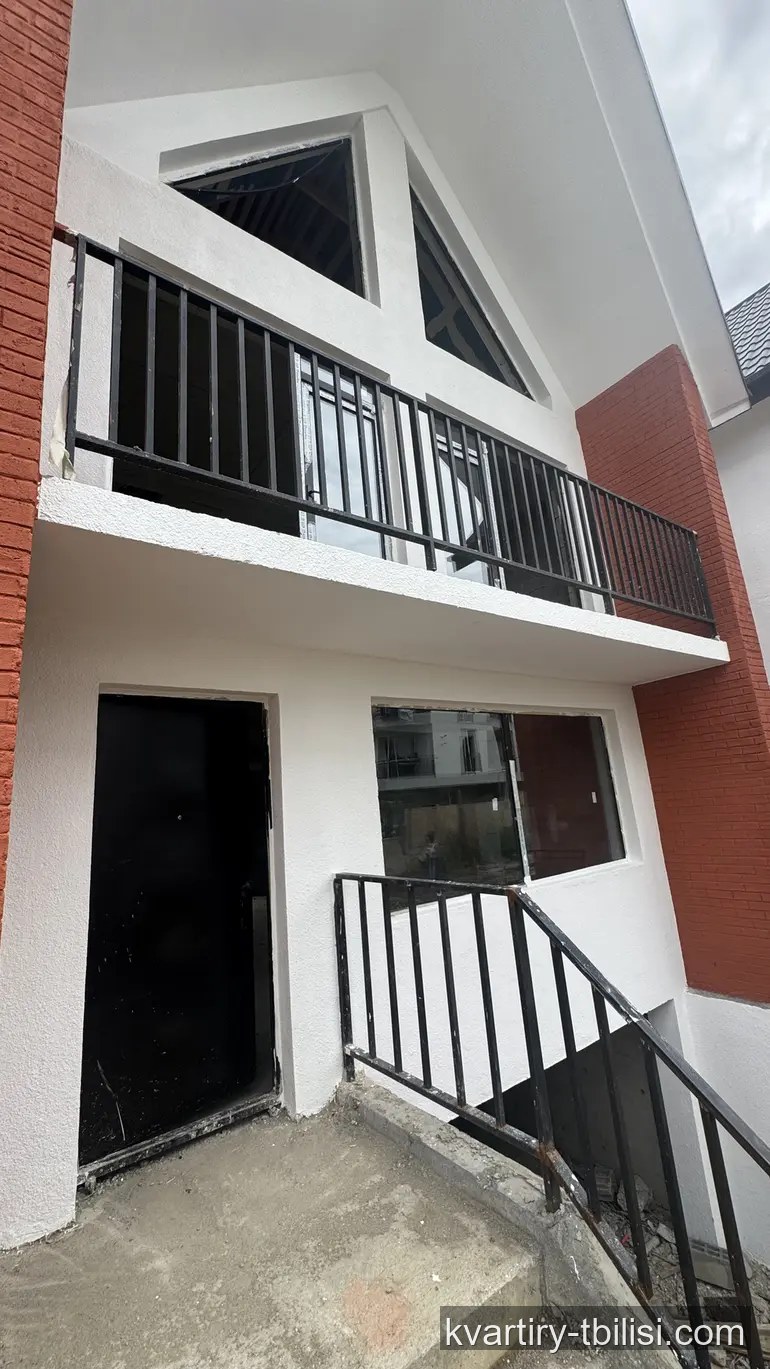 9-bedroom House for sale in Mukhiani, Tbilisi, 220 sqm — 200 000 USD | Tbilisi Homes