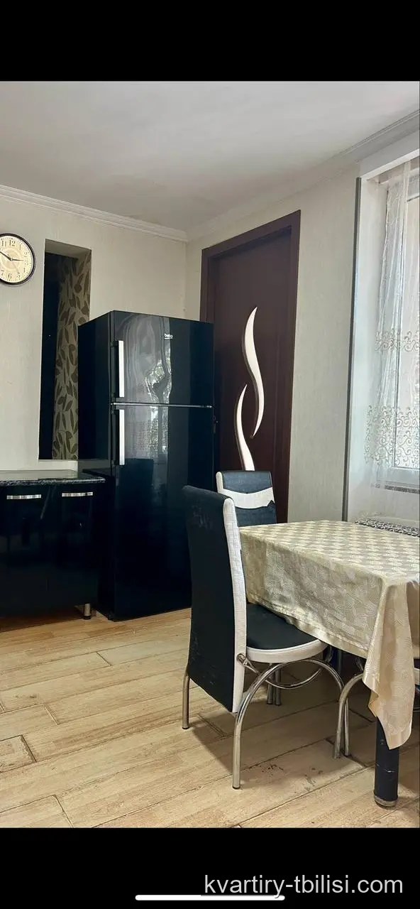 იყიდება 11 ოთახიანი სახლი ნაძალადევში, 135 მ² — 140 000 USD | Tbilisi Homes