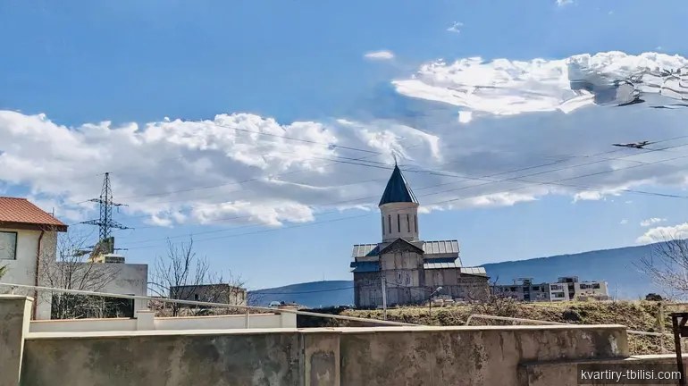 იყიდება 7 ოთახიანი სახლი ნუცუბიძეზე, 515 მ² — 250 000 USD | Tbilisi Homes