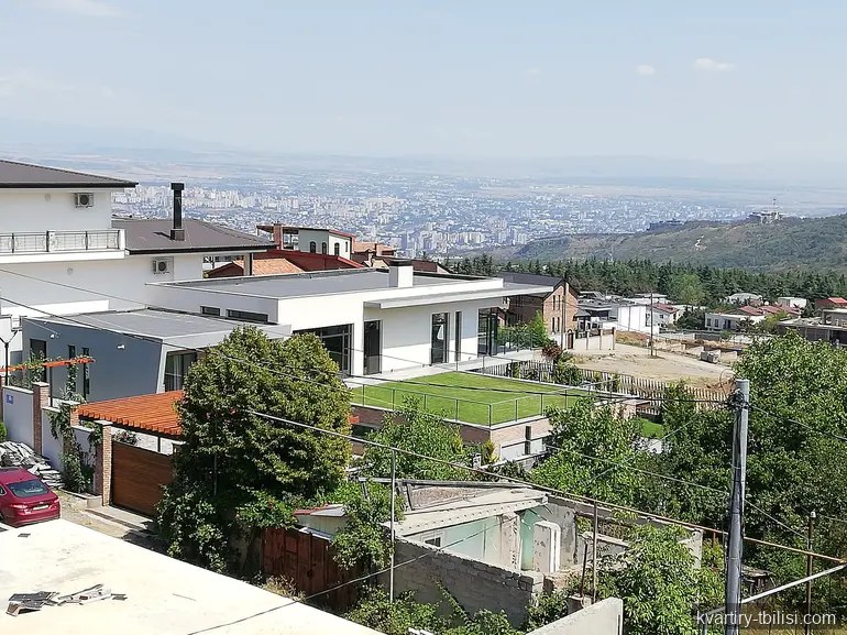იყიდება 5 ოთახიანი სახლი თბილისში, 200 მ² — 230 000 USD | Tbilisi Homes