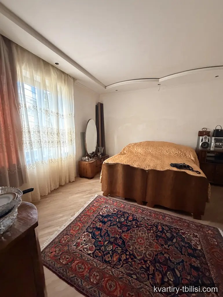 იყიდება 10 ოთახიანი სახლი ორთაჭალაში, 217 მ² — 225 000 USD | Tbilisi Homes
