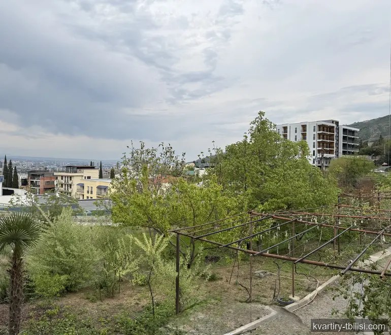 8-bedroom House for sale in Ortachala, Tbilisi, 895 sqm — 380 000 USD | Tbilisi Homes