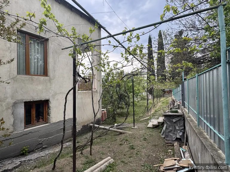 8-bedroom House for sale in Ortachala, Tbilisi, 895 sqm — 380 000 USD | Tbilisi Homes