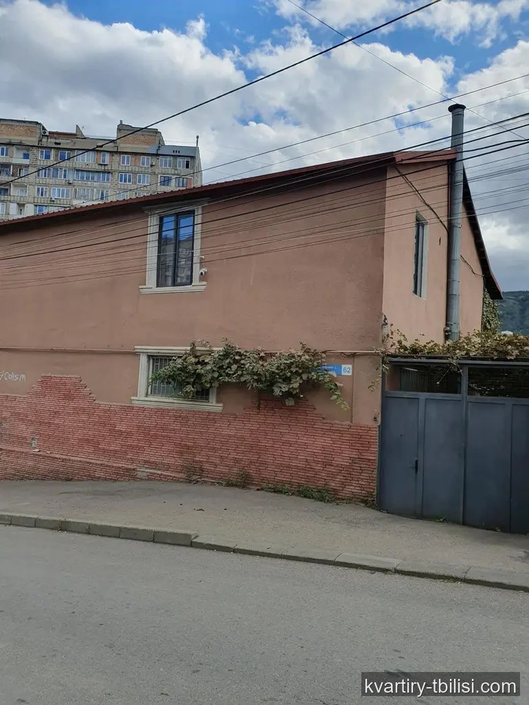 10-комнатный дом на Сабуртало — 1 200 000 USD | Tbilisi Homes