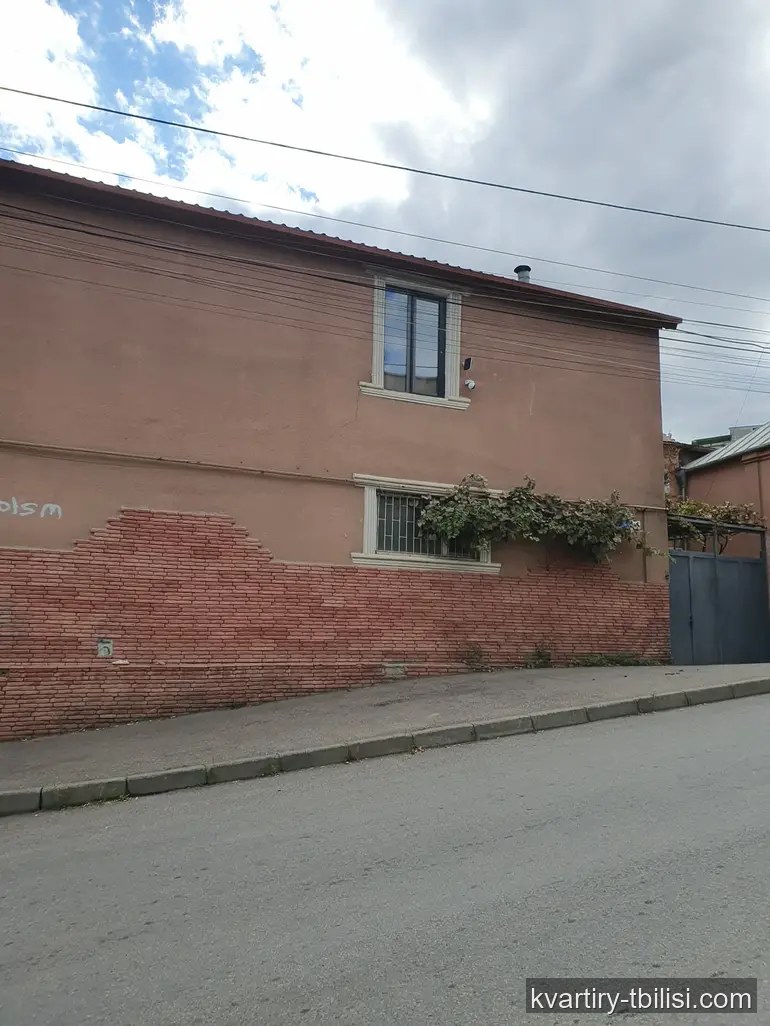 10-комнатный дом на Сабуртало — 1 200 000 USD | Tbilisi Homes