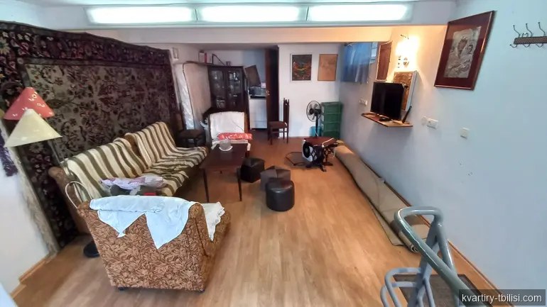 იყიდება 2 ოთახიანი სახლი საბურთალოზე, 63 მ² — 45 500 USD | Tbilisi Homes