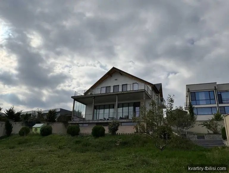 იყიდება 5 ოთახიანი სახლი საბურთალოზე, 260 მ² — 305 000 USD | Tbilisi Homes