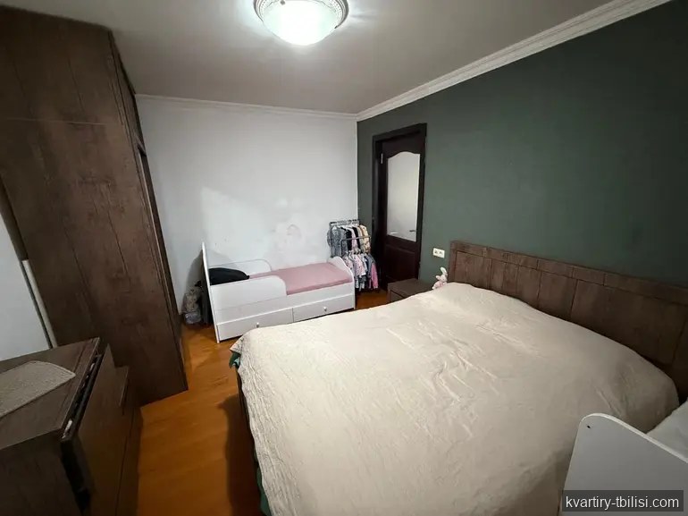 იყიდება 7 ოთახიანი სახლი საბურთალოზე, 174 მ² — 300 500 USD | Tbilisi Homes