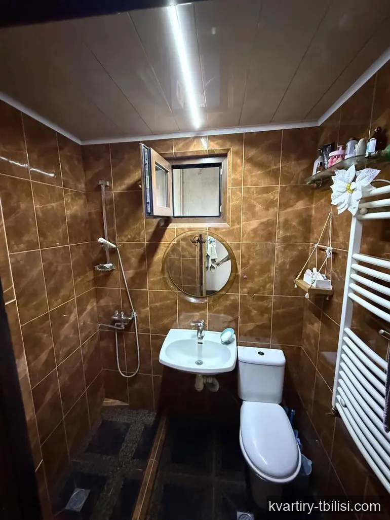 იყიდება 7 ოთახიანი სახლი საბურთალოზე, 174 მ² — 300 500 USD | Tbilisi Homes