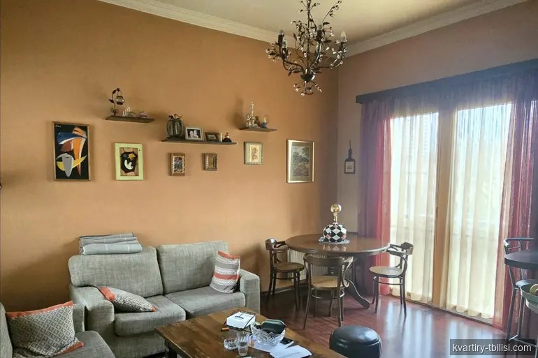 8-комнатный дом на Сабуртало — 390 000 USD | Tbilisi Homes