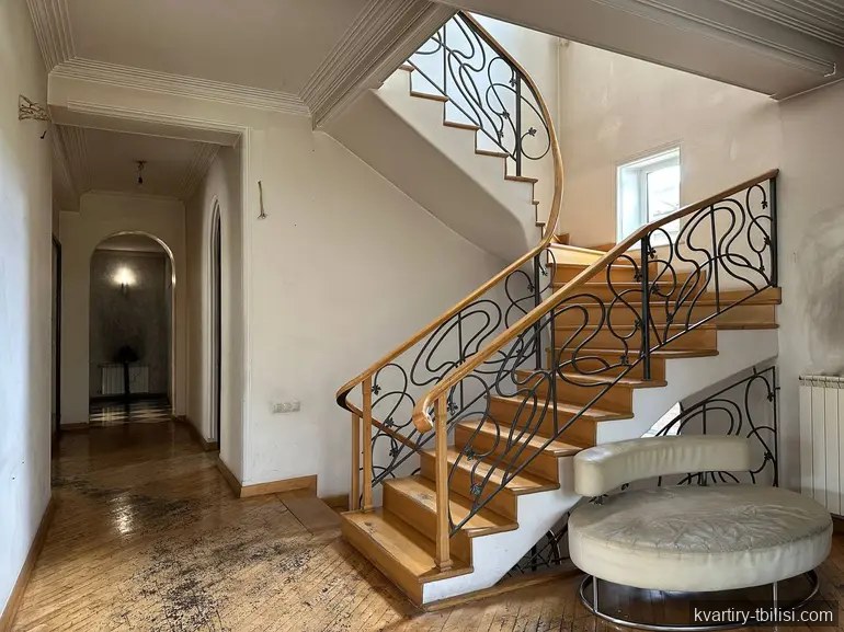 8-комнатный дом в Самгори — 300 000 USD | Tbilisi Homes