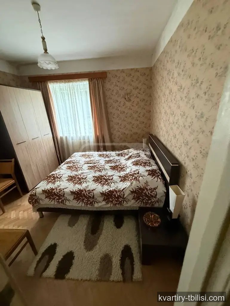 იყიდება 11 ოთახიანი სახლი სანზონაში, 350 მ² — 355 000 USD | Tbilisi Homes