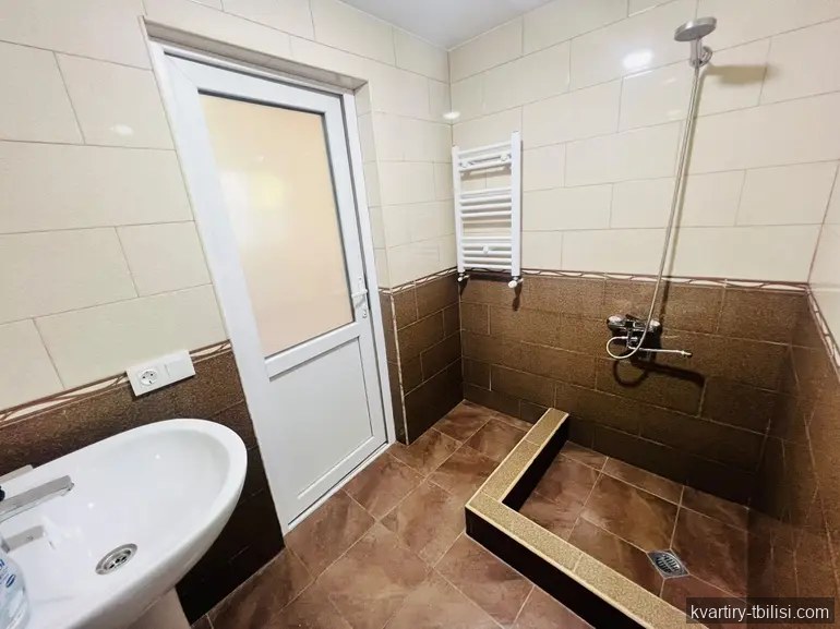 4-bedroom House for sale in Sololaki, Tbilisi, 100 sqm — 575 USD | Tbilisi Homes