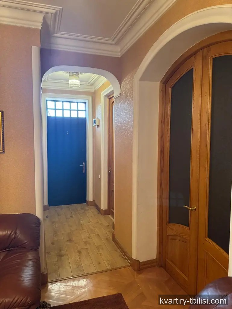 იყიდება 8 ოთახიანი სახლი სვანეთის უბანში, 395.98 მ² — 530 000 USD | Tbilisi Homes