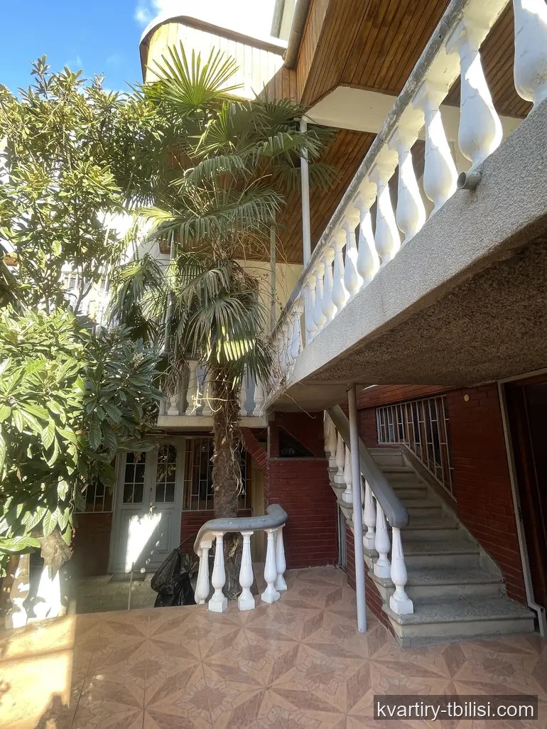8-комнатный дом в Сванетском квартале — 255 000 USD | Tbilisi Homes