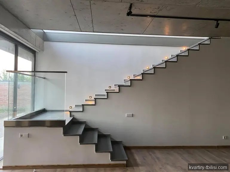 9-bedroom House for sale in Svaneti Quarter, Tbilisi, 300 sqm — 690 000 USD | Tbilisi Homes