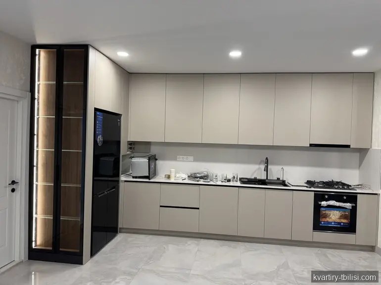 იყიდება 11 ოთახიანი სახლი თემქაზე, 348 მ² — 380 000 USD | Tbilisi Homes
