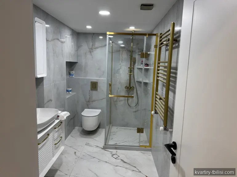 იყიდება 11 ოთახიანი სახლი თემქაზე, 348 მ² — 380 000 USD | Tbilisi Homes