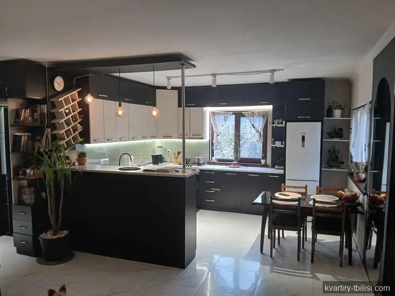 იყიდება 7 ოთახიანი სახლი თემქაზე, 173 მ² — 180 000 USD | Tbilisi Homes