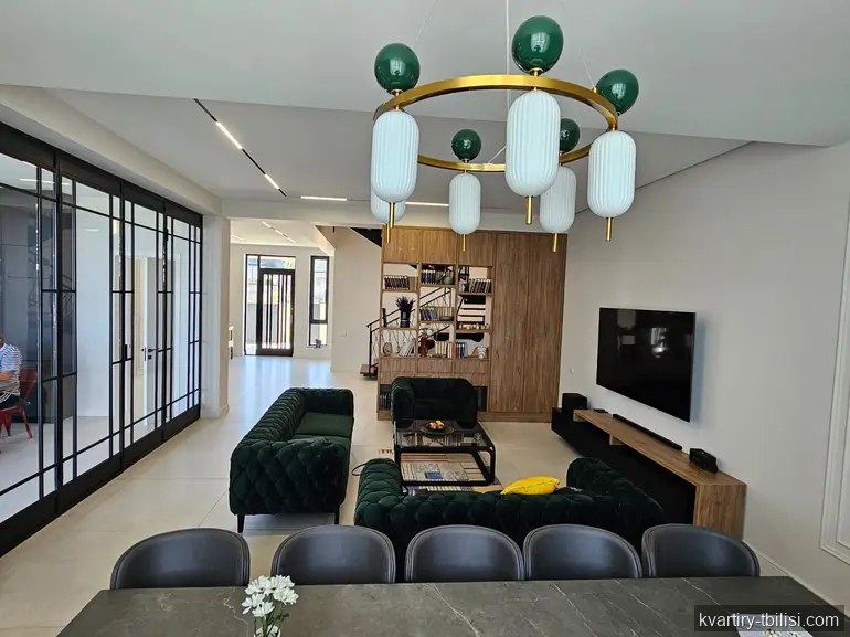 9-bedroom House for sale in Tsavkisi, Tbilisi, 700 sqm — 750 000 USD | Tbilisi Homes
