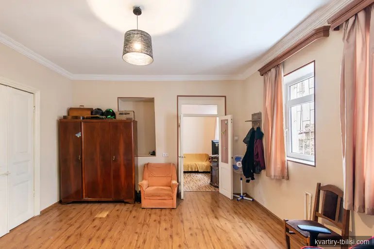 იყიდება 4 ოთახიანი სახლი ვაკეში, 135 მ² — 155 000 USD | Tbilisi Homes