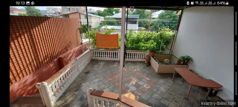 იყიდება 11 ოთახიანი სახლი ვარკეთილში, 600 მ² — 360 000 USD | Tbilisi Homes