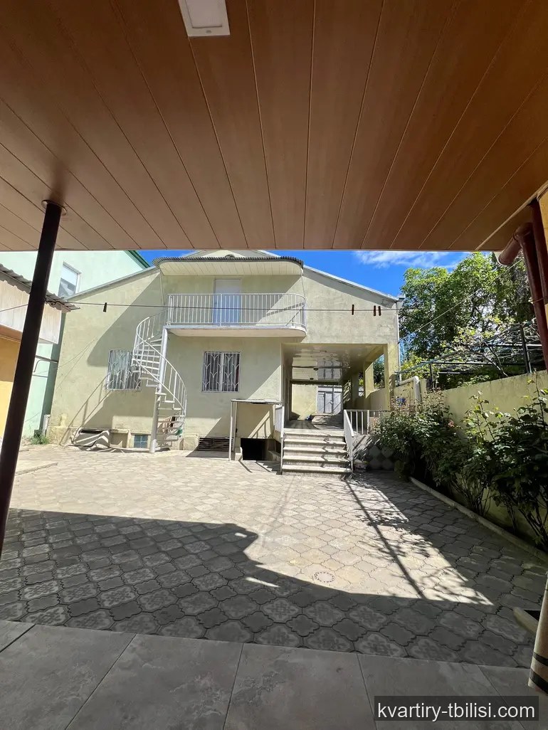8-комнатный дом в Вашлиджвари — 175 000 USD | Tbilisi Homes