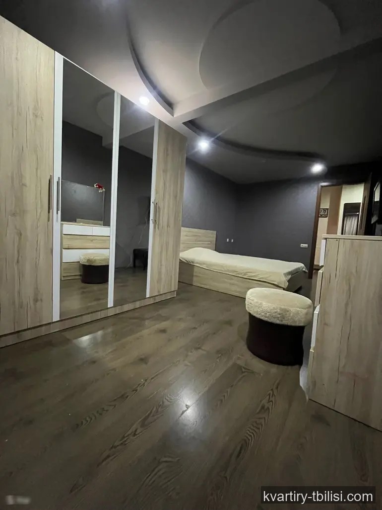 იყიდება 8 ოთახიანი სახლი ვერაზე, 190 მ² — 360 000 USD | Tbilisi Homes
