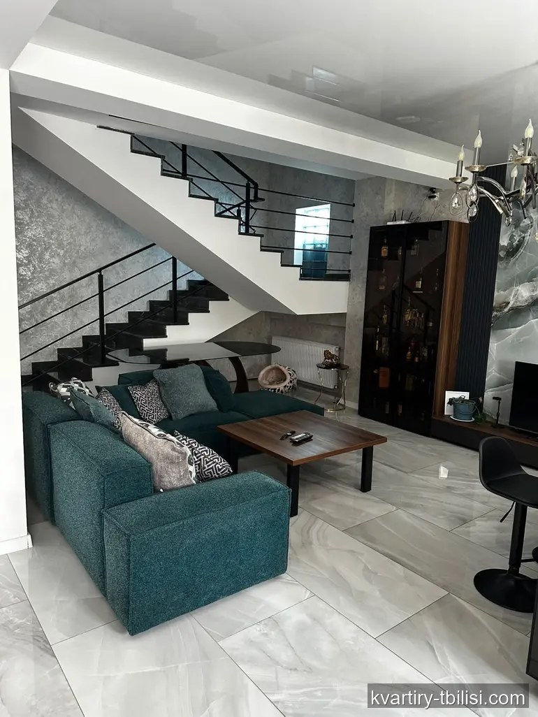 8-bedroom House for rent in Isani, Tbilisi, 400 sqm — 2 500 USD/month | Tbilisi Homes