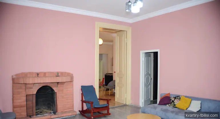 Четырёхкомнатная квартира в Абанотубани — 1 000 USD/мес | Tbilisi Homes