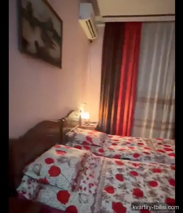 5-bedroom Apartment for rent in Abanotubani, Tbilisi, 180 sqm, floor 2/3 — 2 000 USD/month | Tbilisi Homes