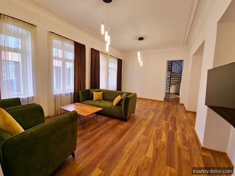 7-комнатная квартира в Абанотубани — 2 400 USD/мес | Tbilisi Homes