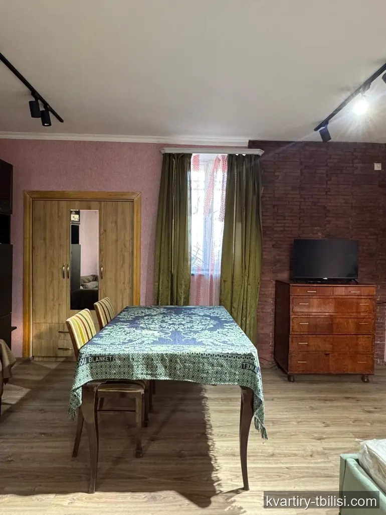 2-bedroom Apartment for rent in Avlabari, Tbilisi, 40 sqm, floor 1/1 — 400 USD/month | Tbilisi Homes
